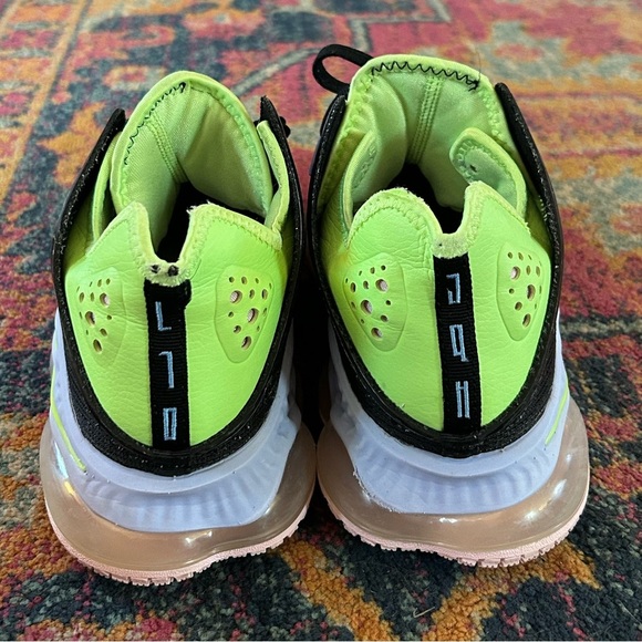 Nike | Men\'s Black/Lime Green LeBron XIX React Low Athletic Basketball Shoes 8.5